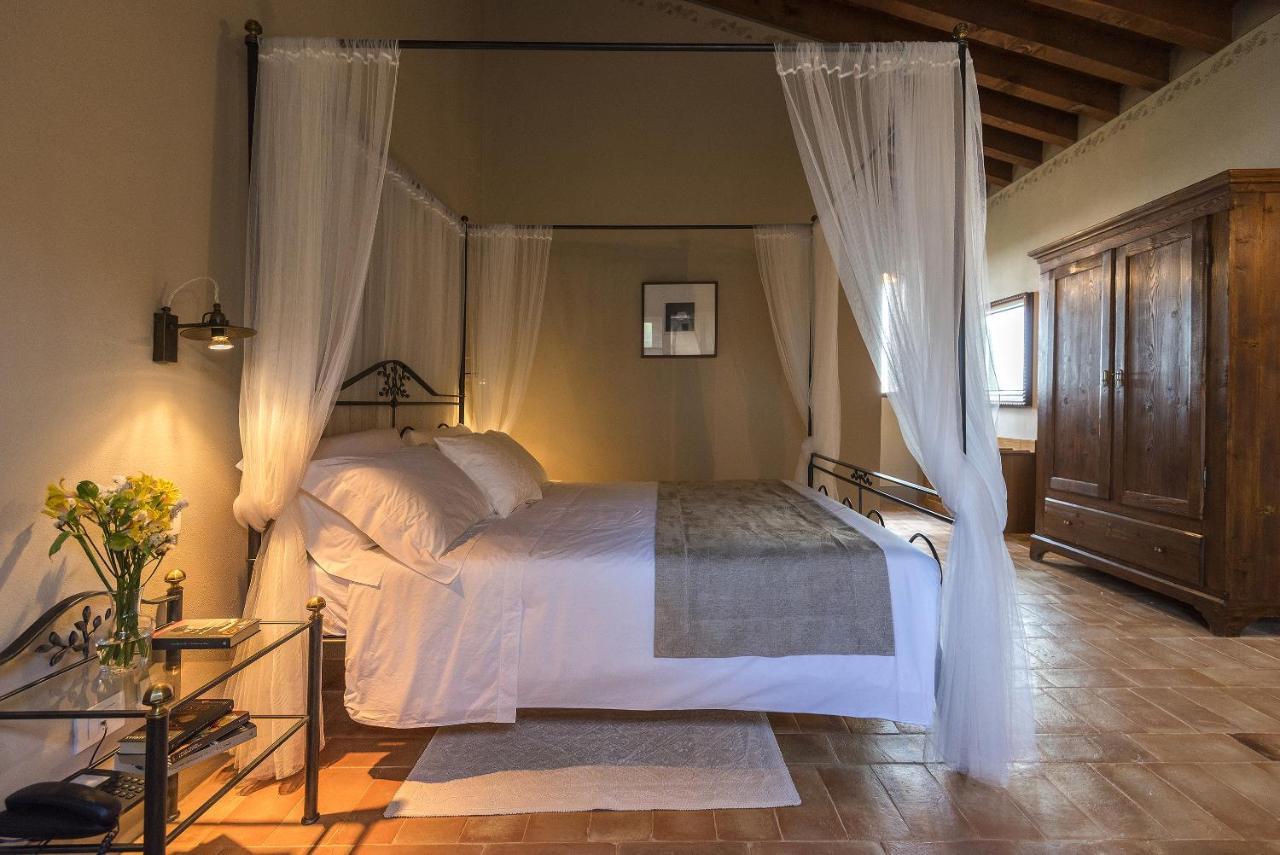 Podere Carceroni Poggi del Sasso Bagian luar foto
